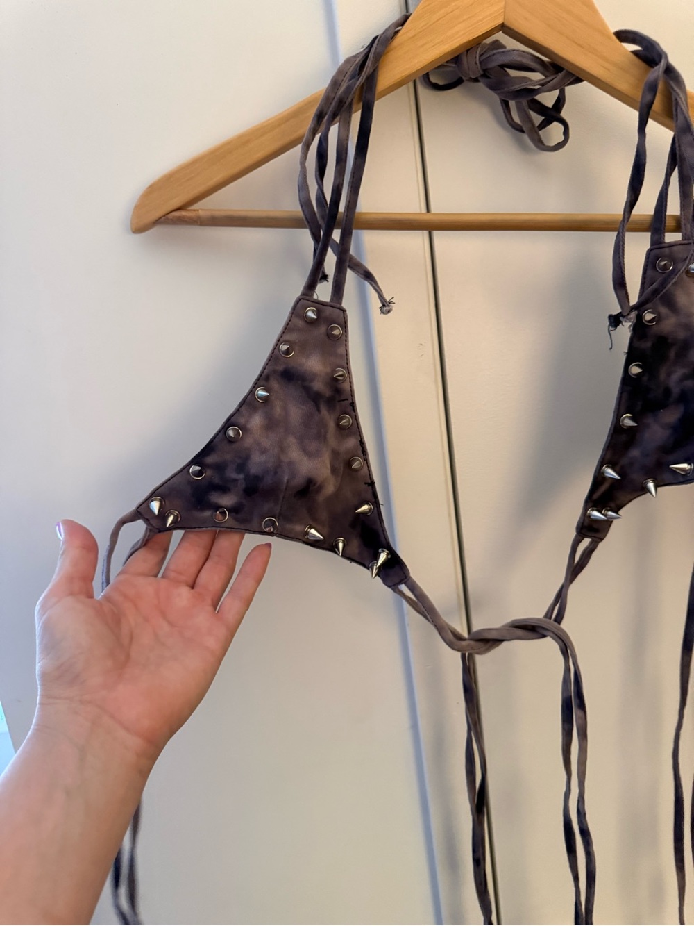 Burning Man 🔥 Tie-Dye Ruffled Mini Skirt in Charcoal Gray - Picture 2 of 8